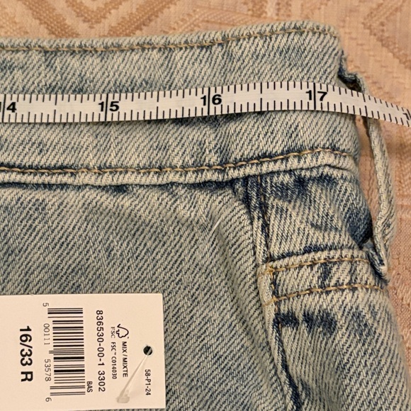 GAP Light Wash High Rise Wide Leg Denim Cargo Pants/NWT/16-33R - Picture 7 of 11
